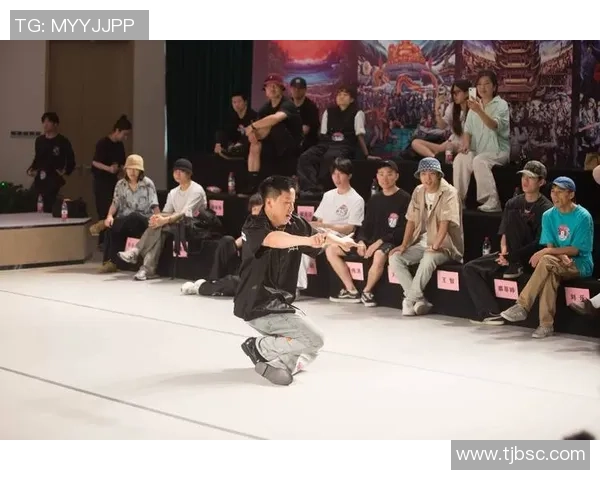 全国街舞大赛点评南京飞盘队速度表现引发热议与关注