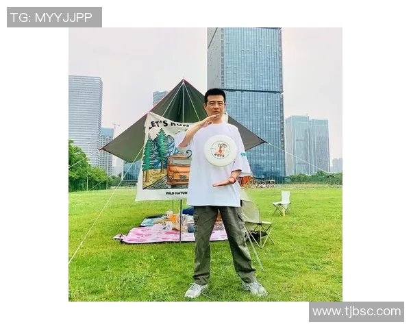 赛后分析:杭州飞盘队与武汉飞盘队的速度对决全景回顾 赛后分析:杭州飞盘队与武汉飞盘队的速度对决全景回顾