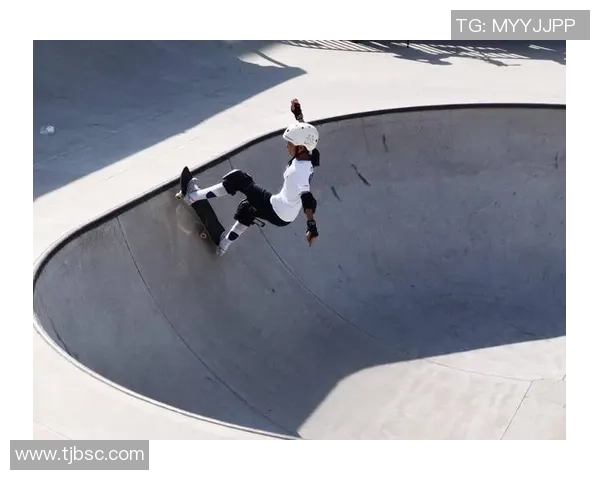 上海滑板队在极限运动会中以63分领先其他队伍展现出强大实力