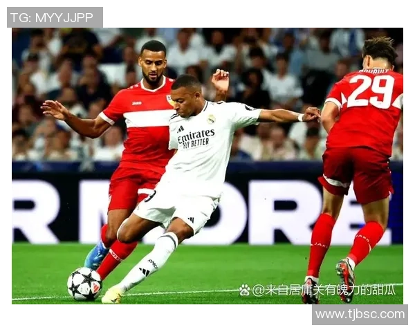 利物浦主场迎战拜仁首回合较量期待激烈对决与精彩进球